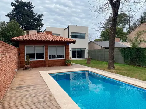 Venta Casa en Pueblo Esther - Excelente Ubicación