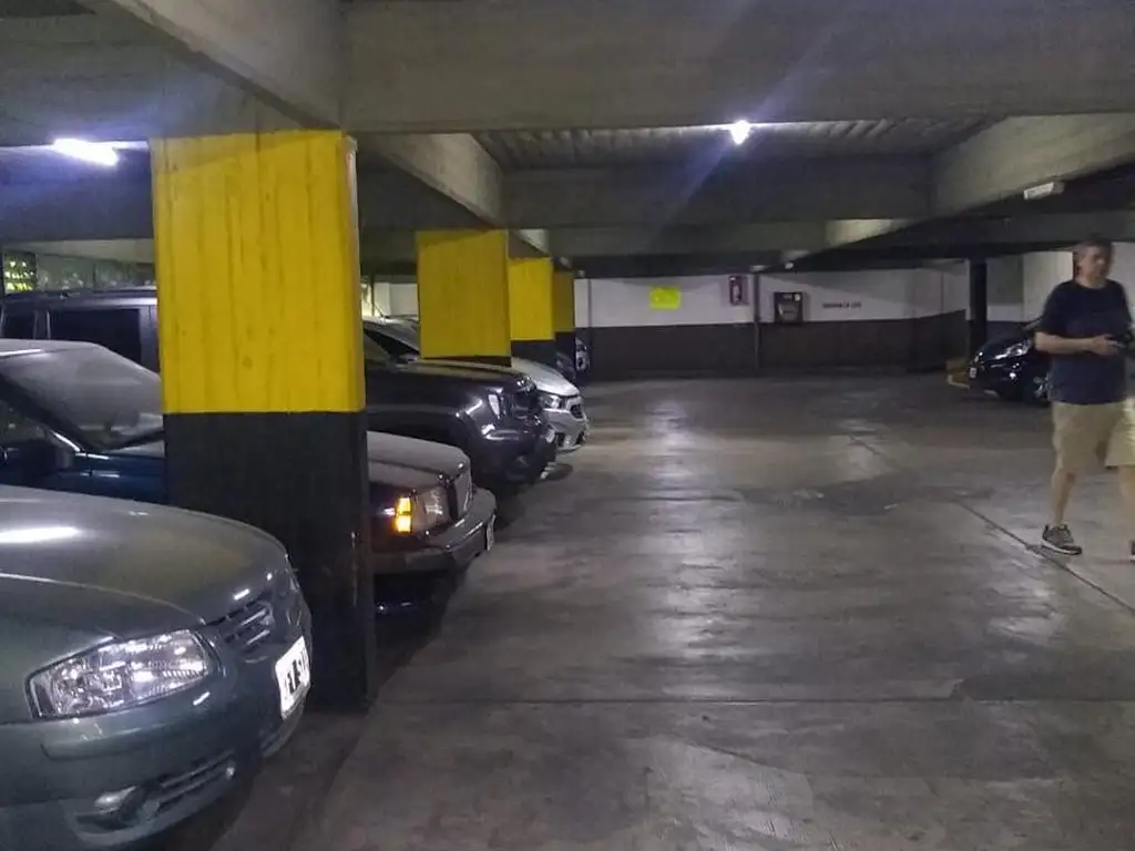 Av F De Olazabal 2600