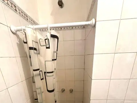 Depto 1 Dormitorio Con Patio En Alquiler - Barrio Alberdi