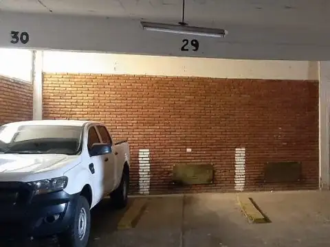Alquiler por invierno cocheras en Miramar. Edificio Mitre