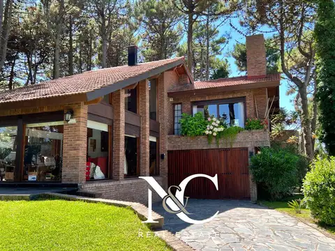 Casa en venta en Pinamar 5 amb a 300mts del mar