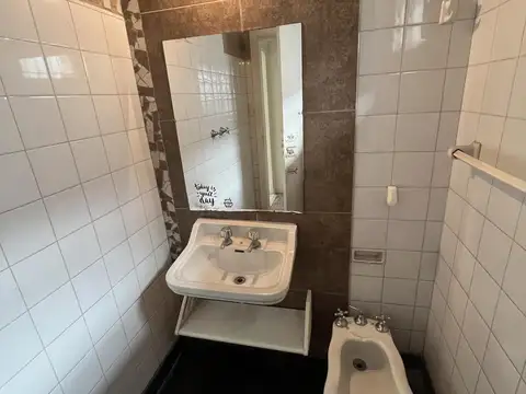 Local en Alquiler en Belen De Escobar, $ 720.000