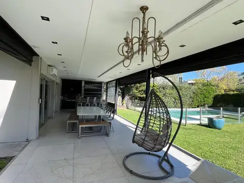 Casa 5 ambientes con 3 baños