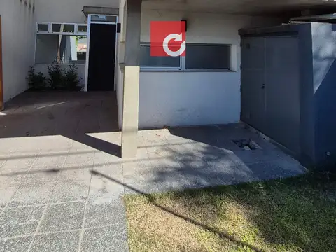 Casa en Alquiler en Manuel B Gonnet, USD 950