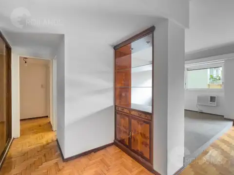 Av Luis Maria Campos  al 1000