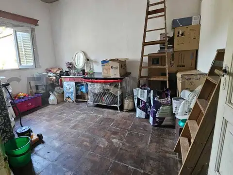 Bernardo Ader 400, Piso 0