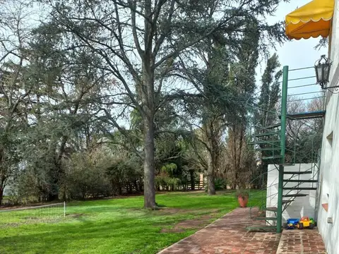 Avenida Quintana e/ 12 de Octubre y El Campo