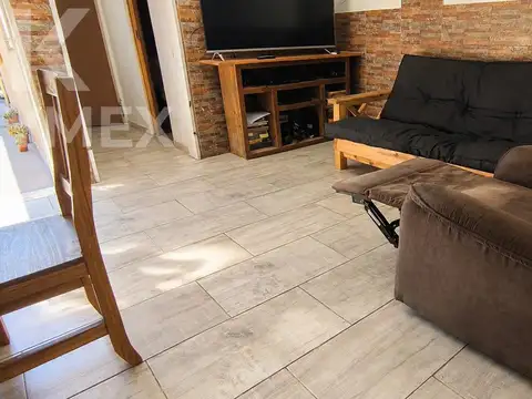 Casa 5 ambientes con 1 baño
