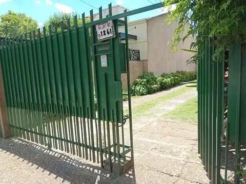Casa en Venta en Adrogue, USD 197.000