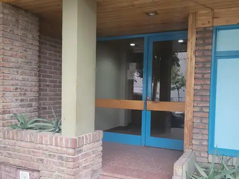 DEPARTAMENTO EN VENTA DOS DORMITORIOS CALLE ROCA AL 500, NQN