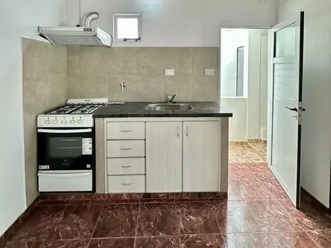 Bouchard 3300, Piso 1