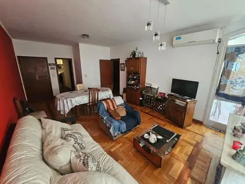 Rosario 500, Piso 1°