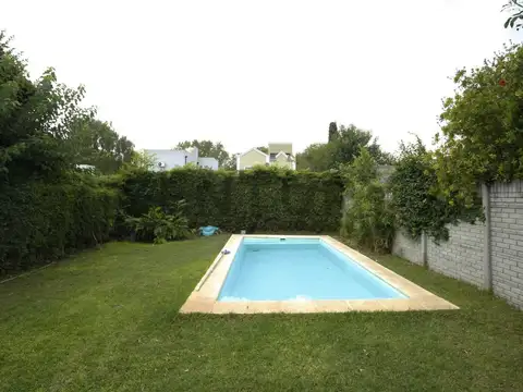 CASA EN VENTA EN VILLA ELISA DE TRES DORMITORIOS