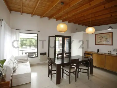 CASA EN VENTA EN VILLA ELISA DE TRES DORMITORIOS