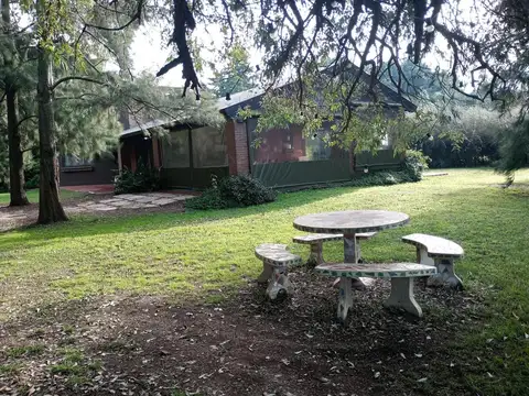 Casa en Venta con 2 cocheras