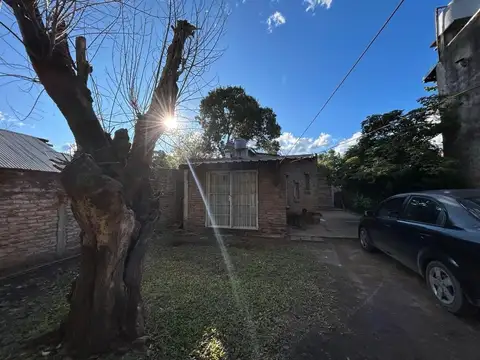 Casa en Venta con 3 cocheras