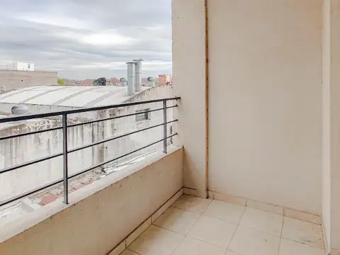 Departamento en Alquiler en Cinco Esquinas, $ 235.000