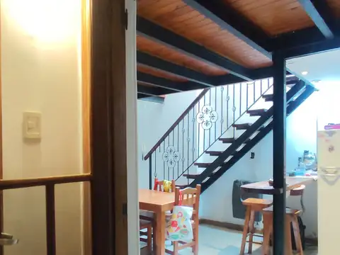 Depto Tipo Casa en Venta de 6 ambientes