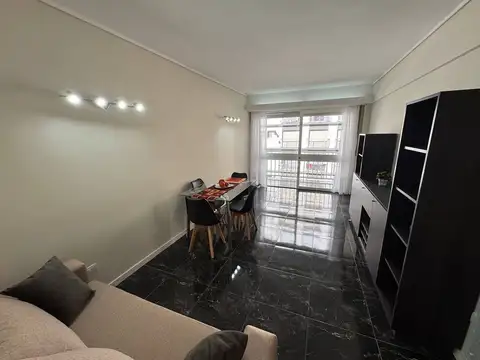 2 AMBIENTES CON DEPENDENCIA Y COCHERA