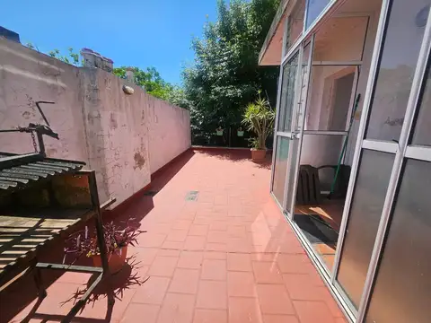 Depto Tipo Casa 4 ambientes con 2 baños
