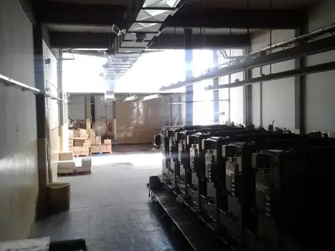 Galpon en Venta 7  mts Frente