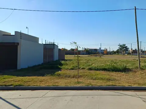 Venta de 2 Terrenos en Santo Tomé, en loteo Real II, sobre calle Zavalla entre Alsina y Libertad.