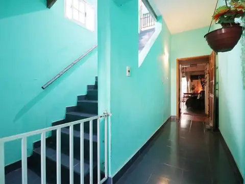 Depto Tipo Casa en Venta de 5 ambientes