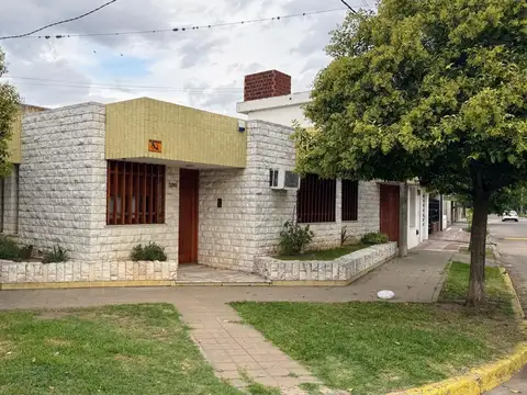 ALQUILER Casa dos dormitorios San Lorenzo