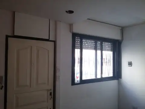 Oficina 2 ambientes con 1 baño