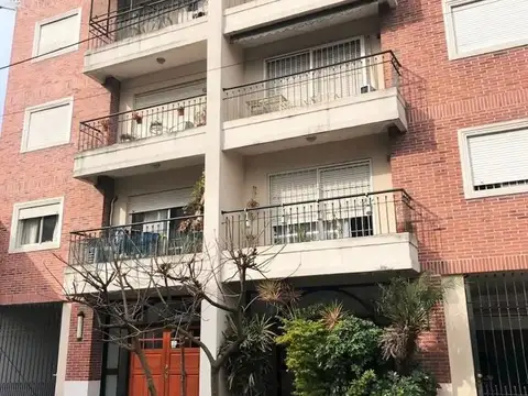 Banfield, Dpto 2 Amb Belgrano Y Maipú.