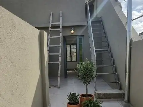 Depto Tipo Casa 2 ambientes con 1 baño