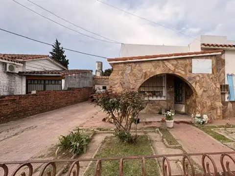 Casa 3 dormitorios Av Constantini  300 Arroyo Seco