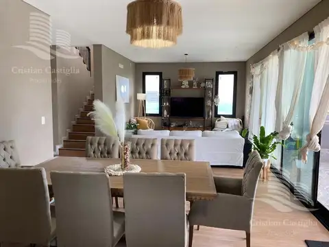 Casa en Venta en Laguna Grande, USD 595.000