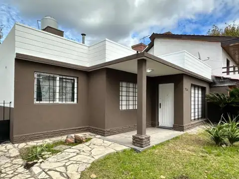 PRECIO DE REMATE, Casa americana 4 amb fondo libre