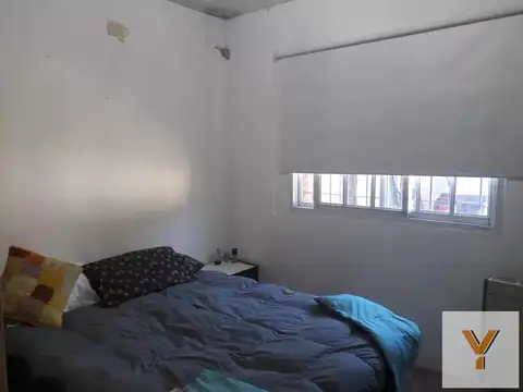 Casa 2 ambientes con 1 baño