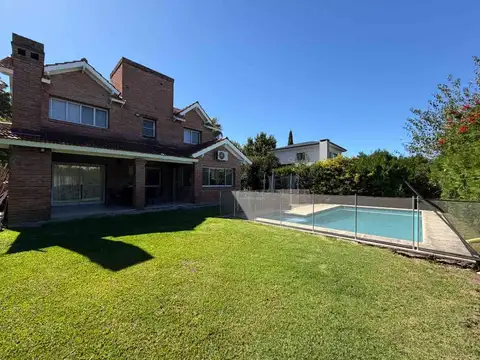 VENTA CASA 5 AMB PARQUE PILETA LA DELFINA - PILAR