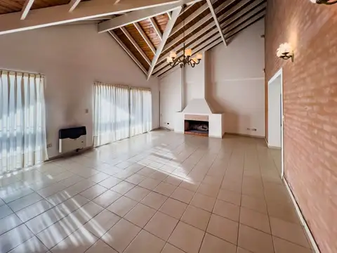 Casa en Alquiler de 3 dormitorios