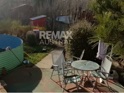 Casa 6 ambientes con 2 baños