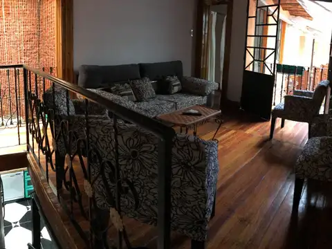 Depto Tipo Casa en Alquiler de 7 ambientes