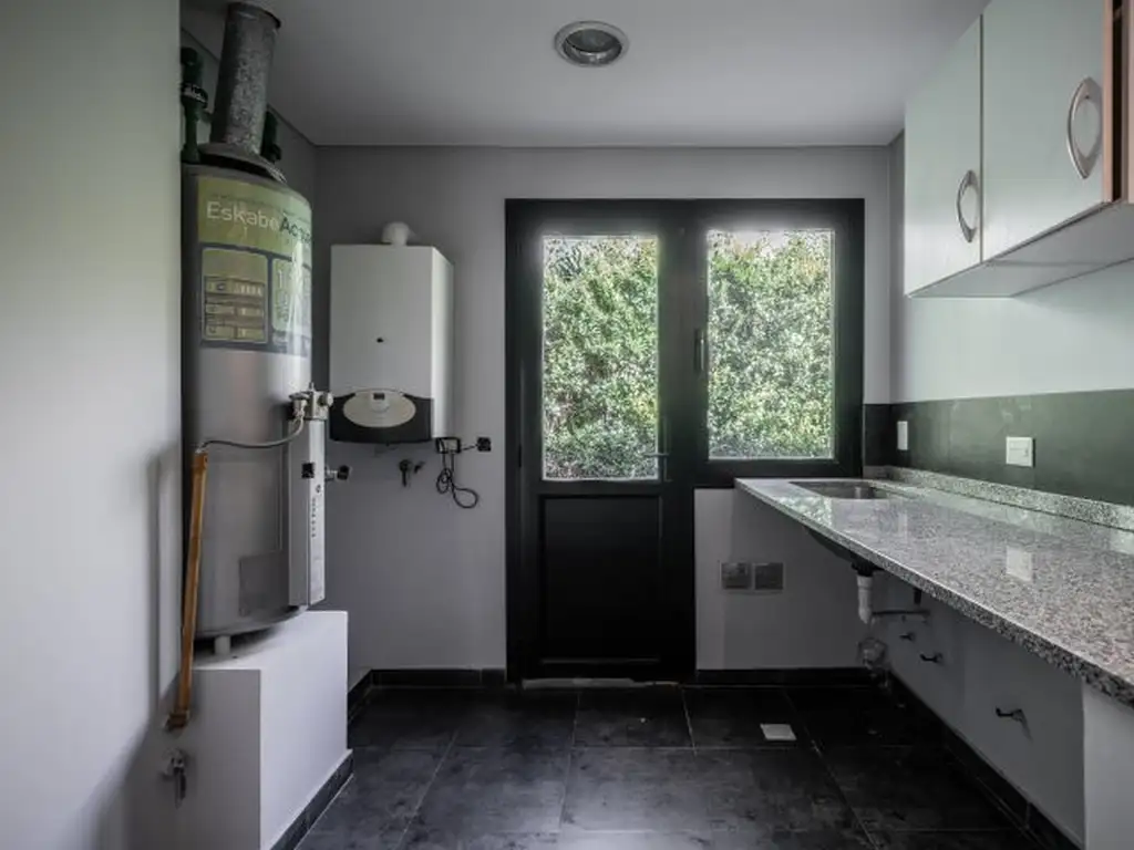 VENTA. CASA. 4 AMBIENTES. PILETA. APTO CRÉDITO. FINCAS IRAOLA. - Foto 45