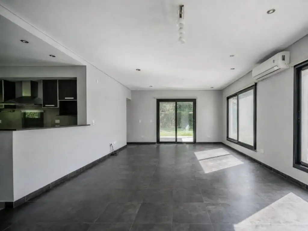 Casa en Venta - Fincas de Iraola I