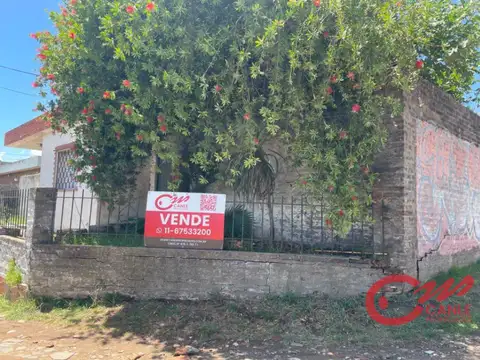 Gral  Paz esq. Cervantes 100