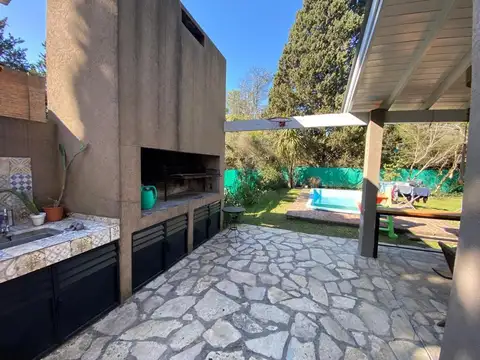 Casa en Venta con 4 cocheras