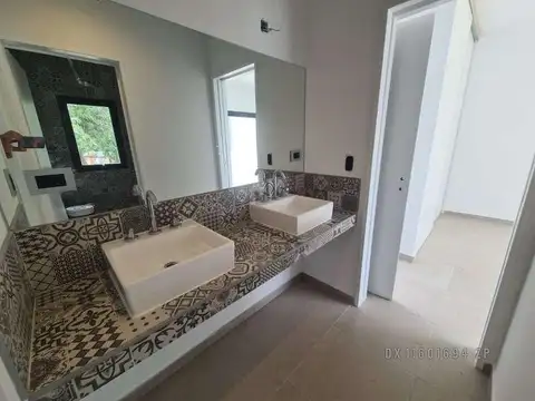 Pilar - Casa Venta USD 215.000