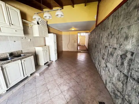 Depto Tipo Casa en Venta en Olivos, USD 139.900