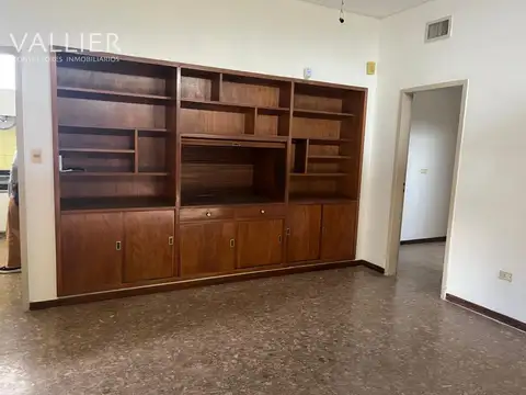 Casa en Alquiler con 1 cochera