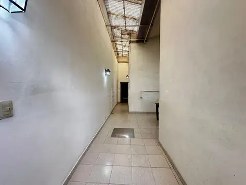 VENTA CASA 3 AMBIENTES JARDIN TERRAZA 2 LOCALES LANUS OESTE