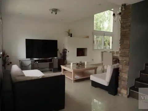 Casa en venta o alquiler en San Isidro Labrador. Villanueva.
