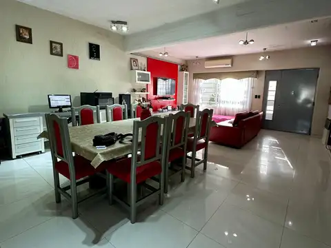 Casa en venta 5 ambientes en Ituzaingo Sur