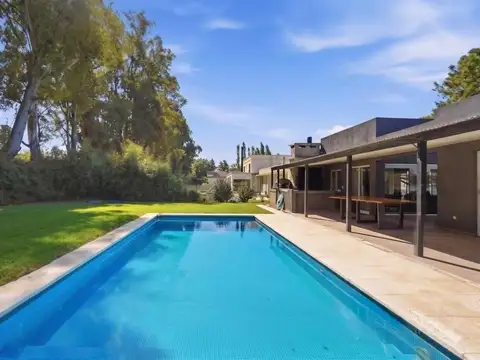 Casa en Venta en La Peregrina, USD 259.999
